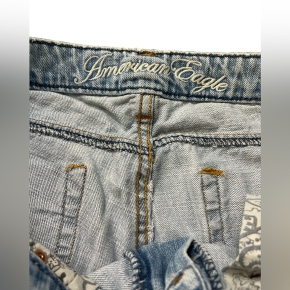 Vintage American Eagle Gently Loved Light Wash Distressed Bootcut Jeans Size 4R - Picture 7 of 15